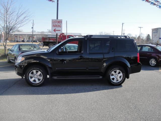 Photo of 2011 Nissan Pathfinder
