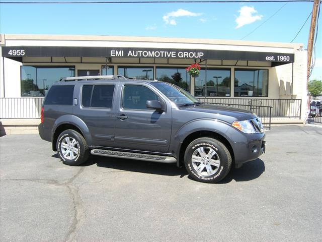 Photo of 2010 Nissan Pathfinder
