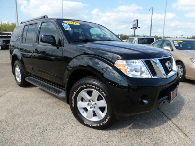 Photo of 2011 Nissan Pathfinder