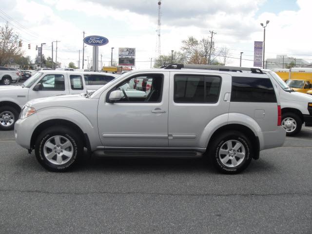 Photo of 2011 Nissan Pathfinder