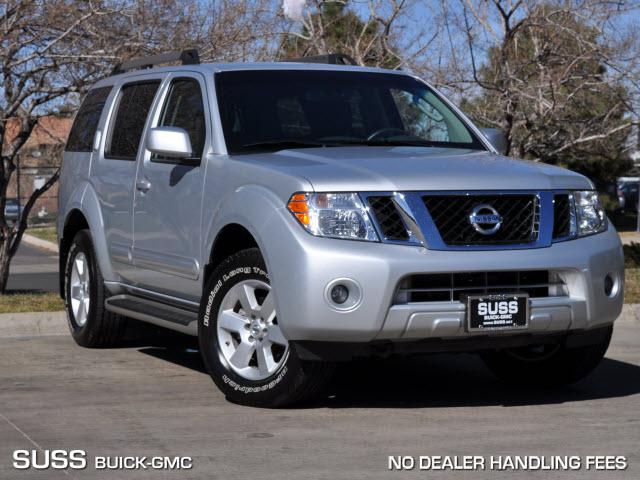 Photo of 2011 Nissan Pathfinder