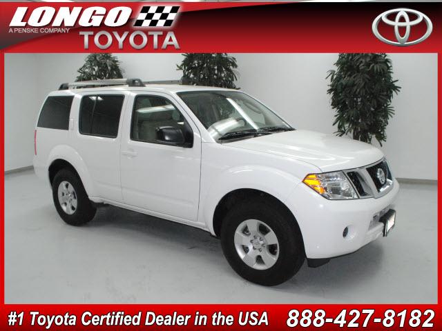 Photo of 2011 Nissan Pathfinder