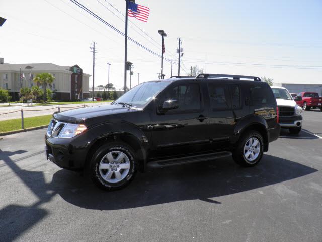 Photo of 2011 Nissan Pathfinder