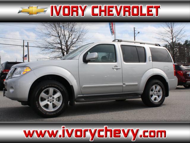 Photo of 2011 Nissan Pathfinder