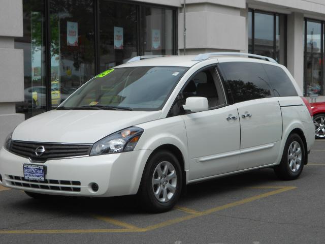 Photo of 2009 Nissan Quest