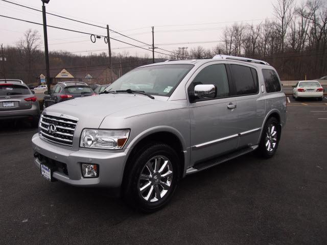 Photo of 2008 Infiniti QX56
