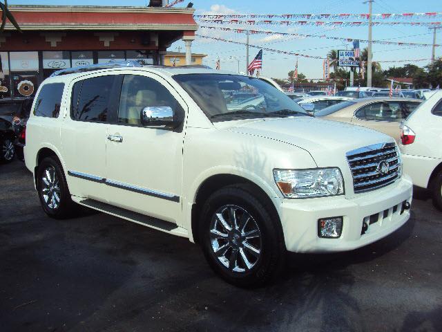 Photo of 2008 Infiniti QX56