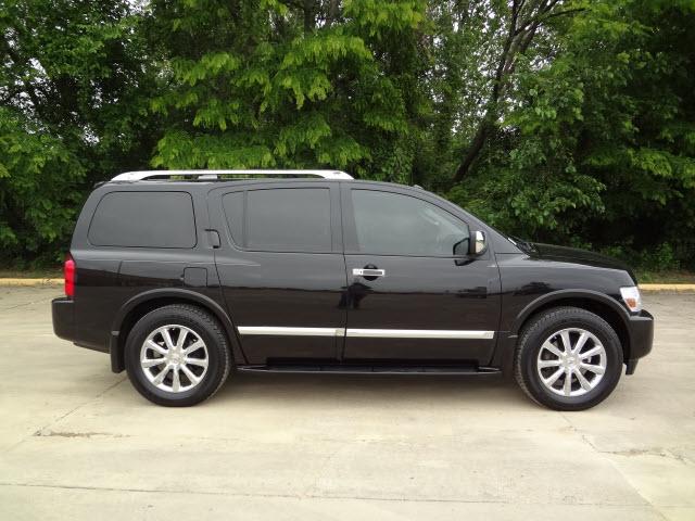 Photo of 2008 Infiniti QX56