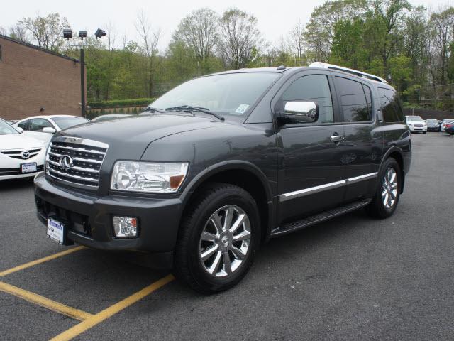 Photo of 2010 Infiniti QX56