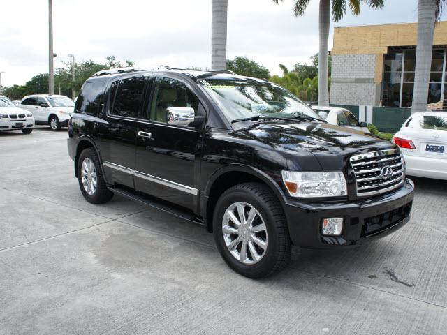 Photo of 2010 Infiniti QX56