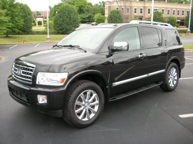 Photo of 2010 Infiniti QX56