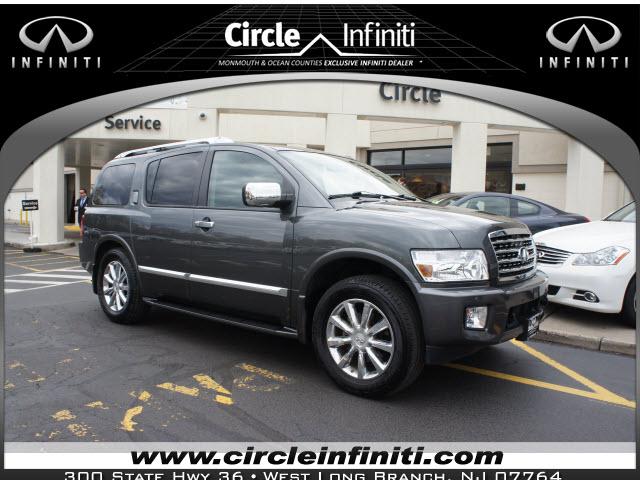 Photo of 2010 Infiniti QX56