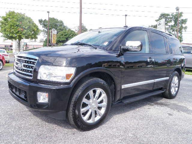 Photo of 2010 Infiniti QX56