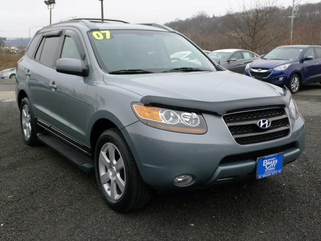 Photo of 2007 Hyundai Santa Fe