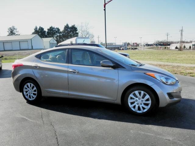 Photo of 2011 Hyundai Elantra