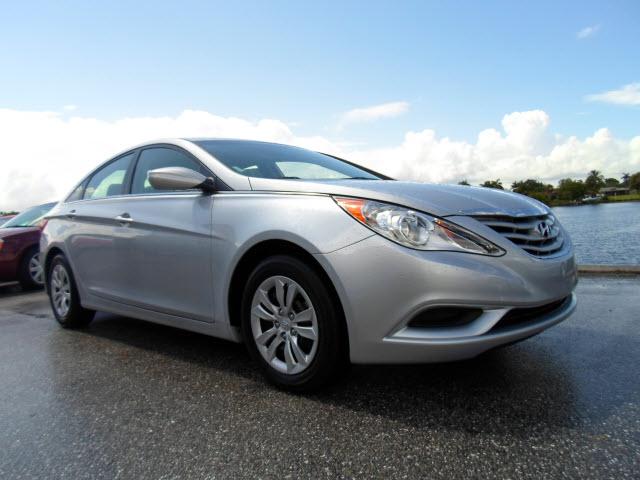 Photo of 2012 Hyundai Sonata