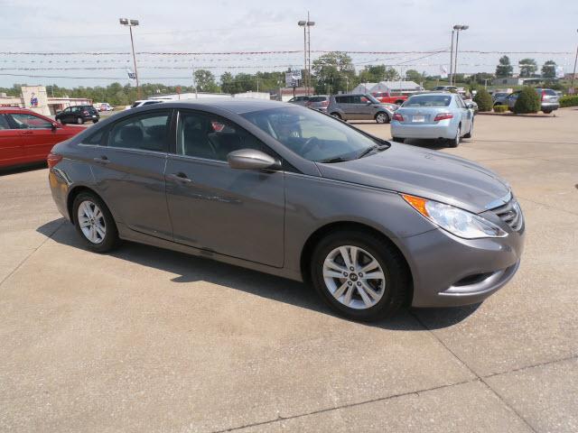 Photo of 2011 Hyundai Sonata