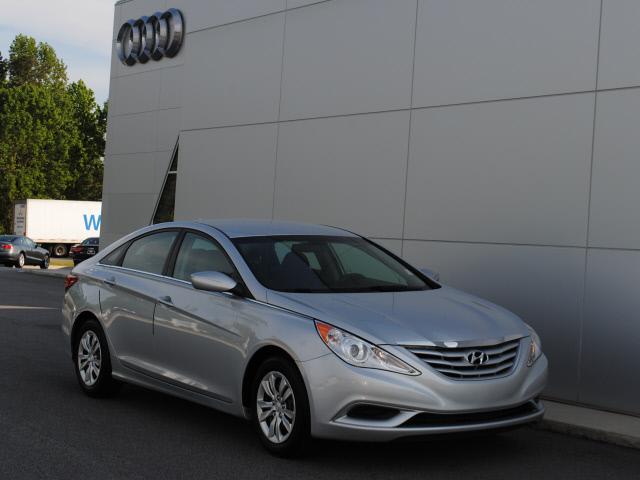 Photo of 2011 Hyundai Sonata