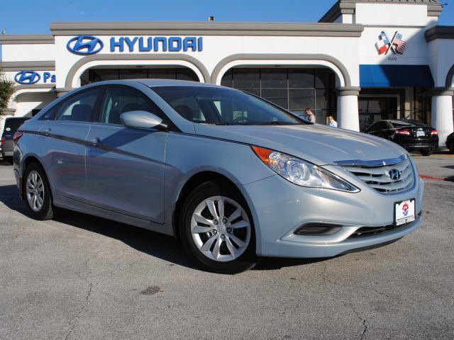Photo of 2011 Hyundai Sonata