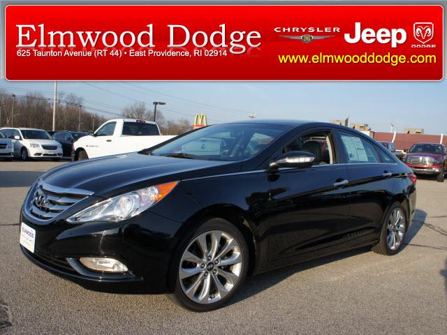 Photo of 2011 Hyundai Sonata
