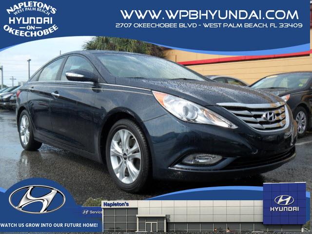 Photo of 2011 Hyundai Sonata