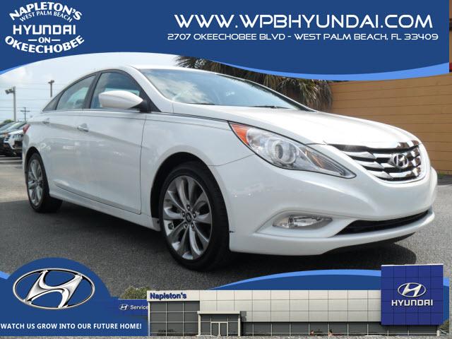 Photo of 2011 Hyundai Sonata