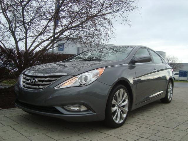 Photo of 2011 Hyundai Sonata