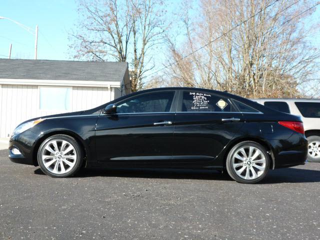 Photo of 2011 Hyundai Sonata