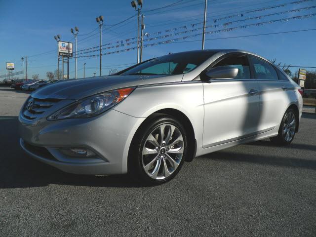 Photo of 2011 Hyundai Sonata