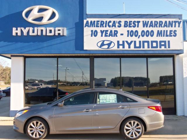 Photo of 2012 Hyundai Sonata