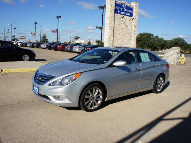 Photo of 2012 Hyundai Sonata