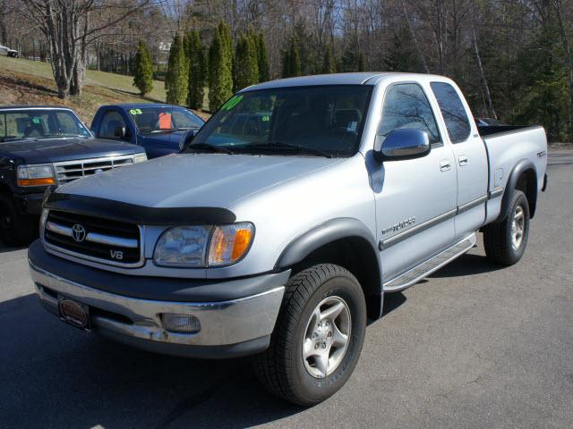 Photo of 2000 Toyota Tundra