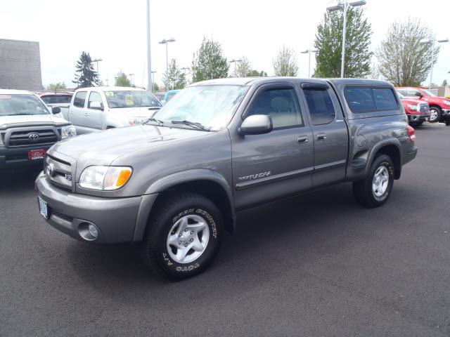 Photo of 2004 Toyota Tundra