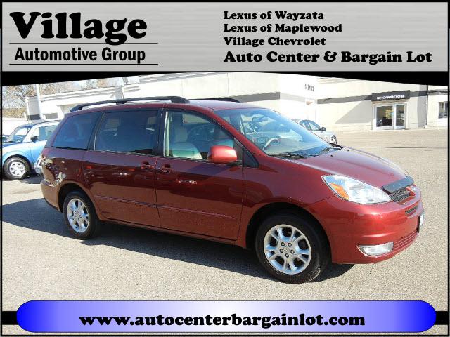 Photo of 2005 Toyota Sienna