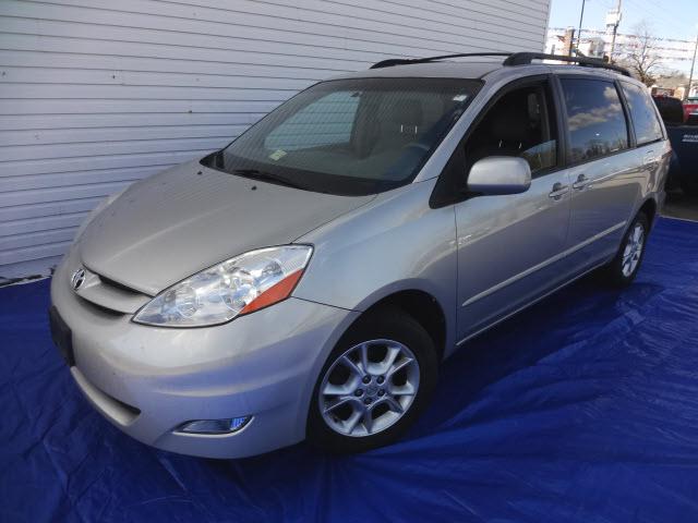 Photo of 2006 Toyota Sienna