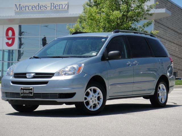 Photo of 2005 Toyota Sienna