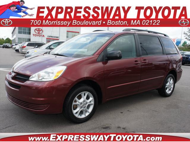 Photo of 2005 Toyota Sienna