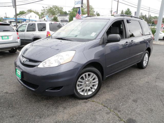 Photo of 2007 Toyota Sienna