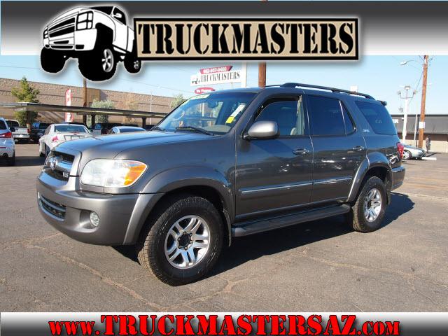 Photo of 2005 Toyota Sequoia