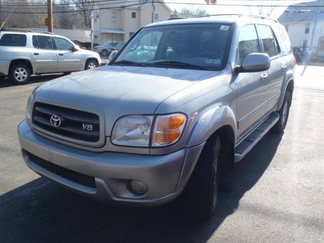 Photo of 2003 Toyota Sequoia