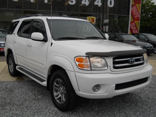 Photo of 2004 Toyota Sequoia