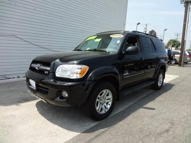 Photo of 2006 Toyota Sequoia