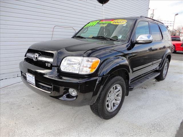 Photo of 2007 Toyota Sequoia