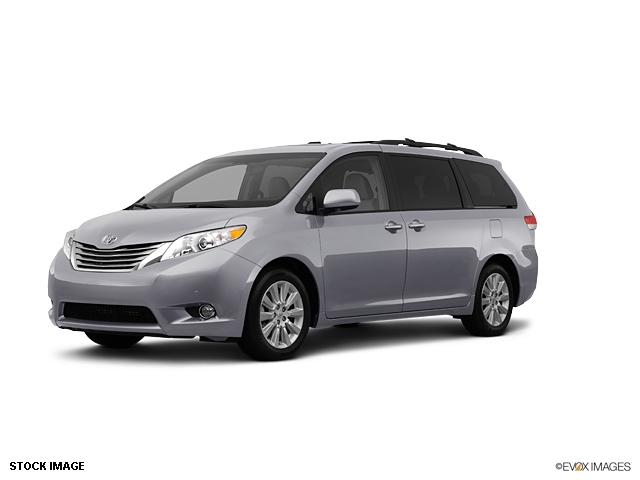 Photo of 2012 Toyota Sienna