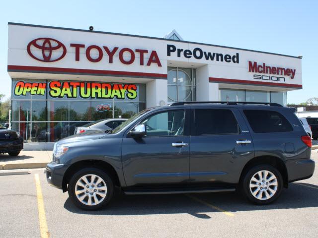 Photo of 2010 Toyota Sequoia