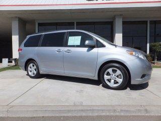 Photo of 2011 Toyota Sienna