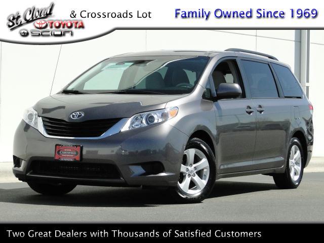 Photo of 2011 Toyota Sienna