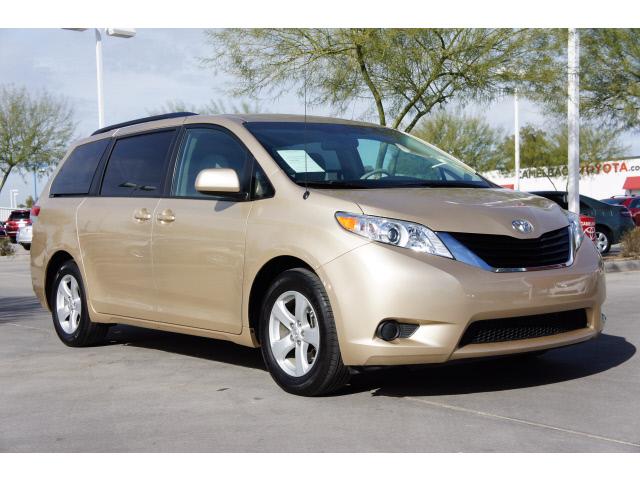 Photo of 2011 Toyota Sienna