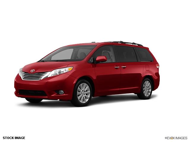 Photo of 2012 Toyota Sienna