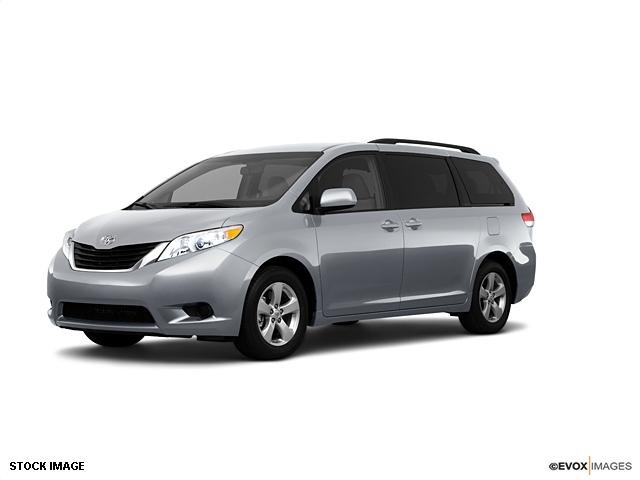 Photo of 2011 Toyota Sienna